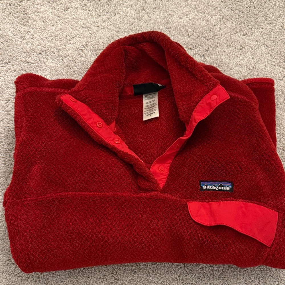 Patagonia women’s Vibrant Red Pullover Sweater